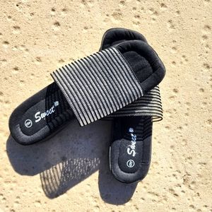 Sweet Slides womens size 9, runs a little wide and large